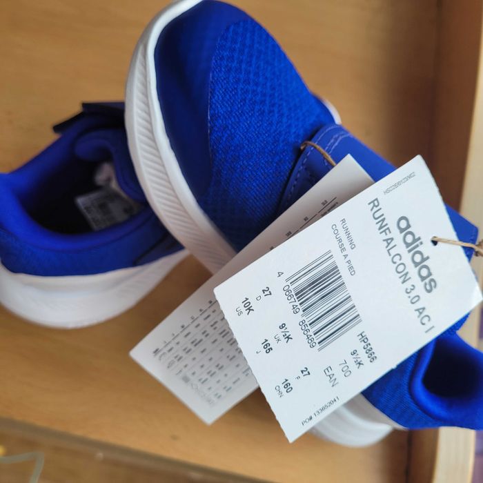 Адидас нови маратонки за момче 27 номер