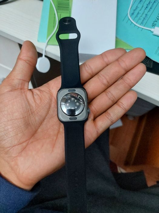 Apple Watch 10   42 мм(почти новый)