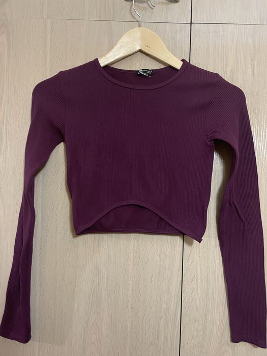 Къса блуза с дълъг ръкав