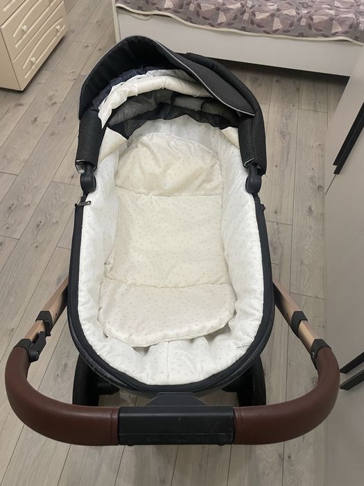Продам детскую коляску