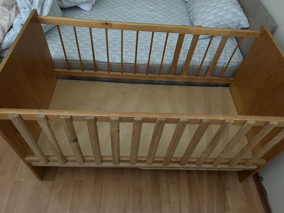 ПОДАРЯВАМ Детско дървено креватче 70х140см