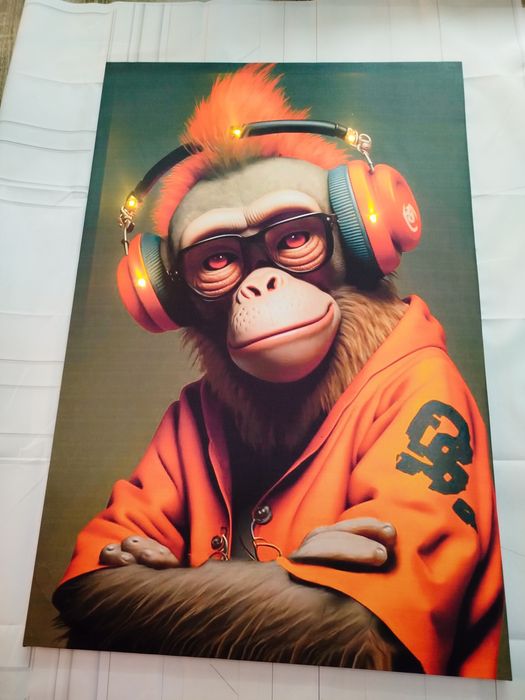 Уникални светещи картини може и по поръчка