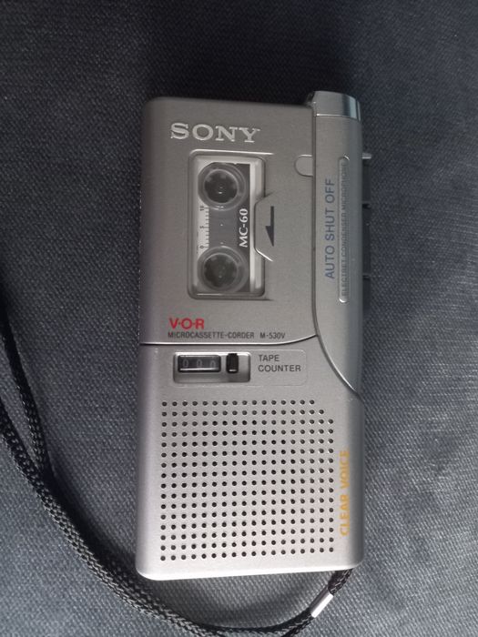 Reportofon Sony M-530V