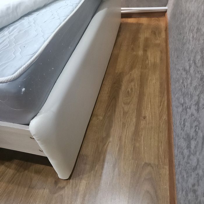 Продам кровать 10000 самовывоз