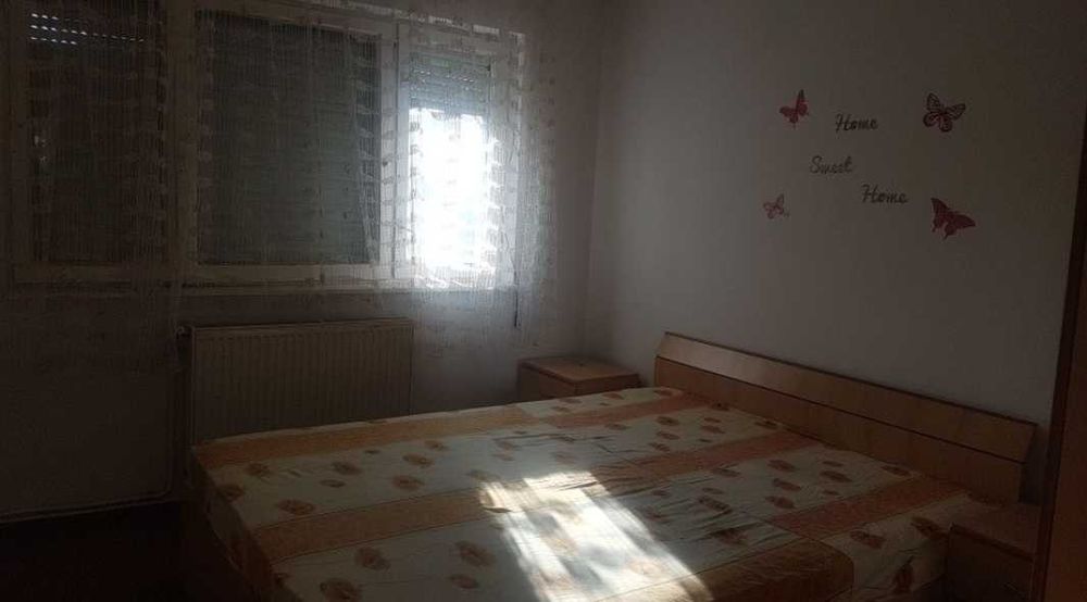 Inchiriez apartament 4 camere