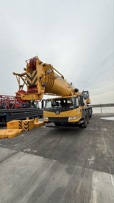 Avtokran XCMG 100 t
