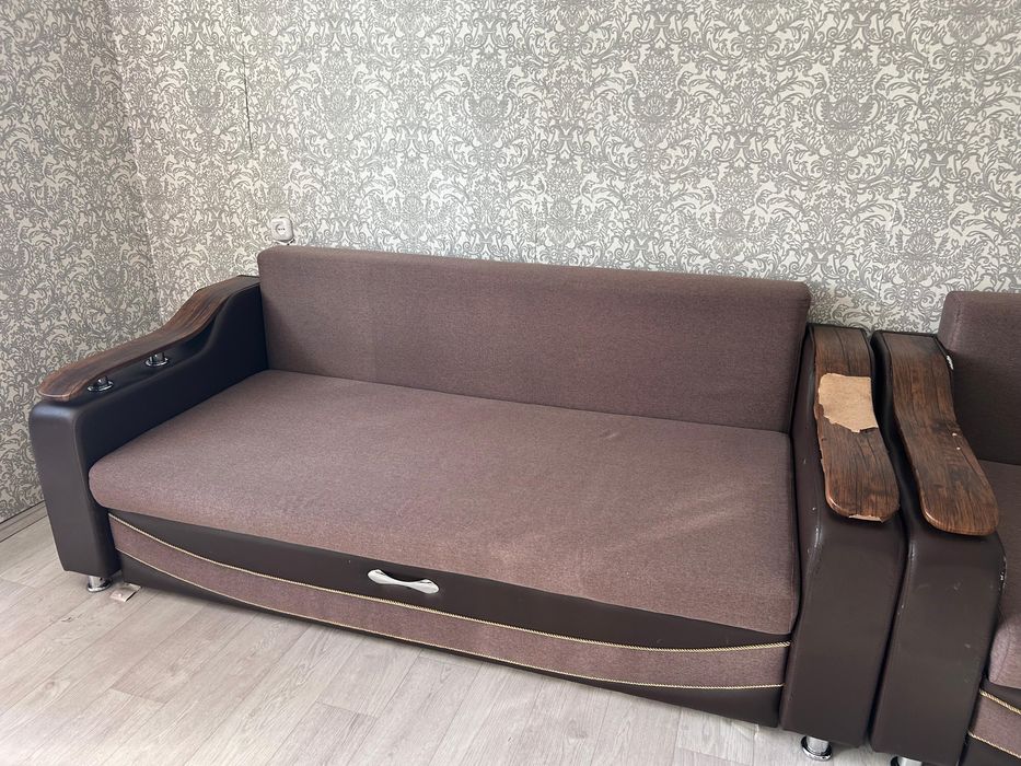 Продается диван с кресло