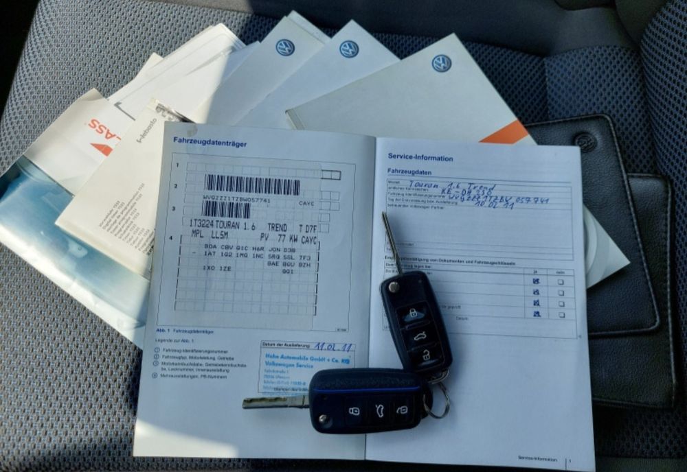 Volkswagen Touran 1,6tdi АВТОМАТИК Webasto ГЕРМАНИЯ top