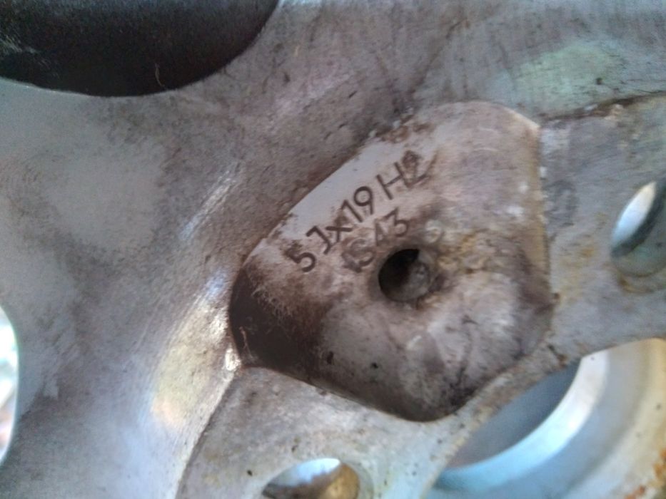 Предлагам 4 бр.джанти с датчици за електрички I 3на BMW.