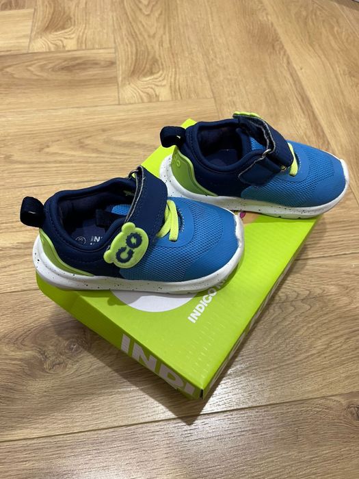 Детские кроссовки