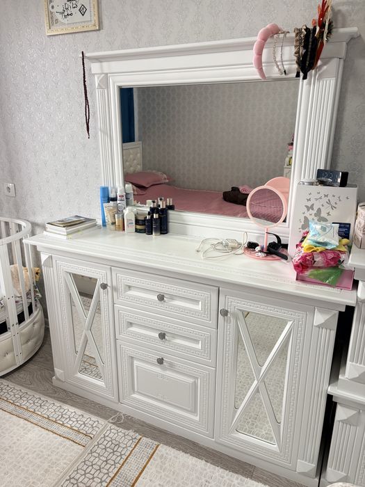 Продам спальный гарнитур