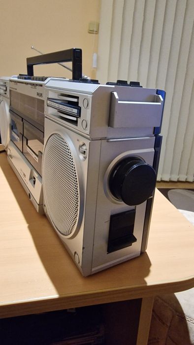 Радио касетофон Philips