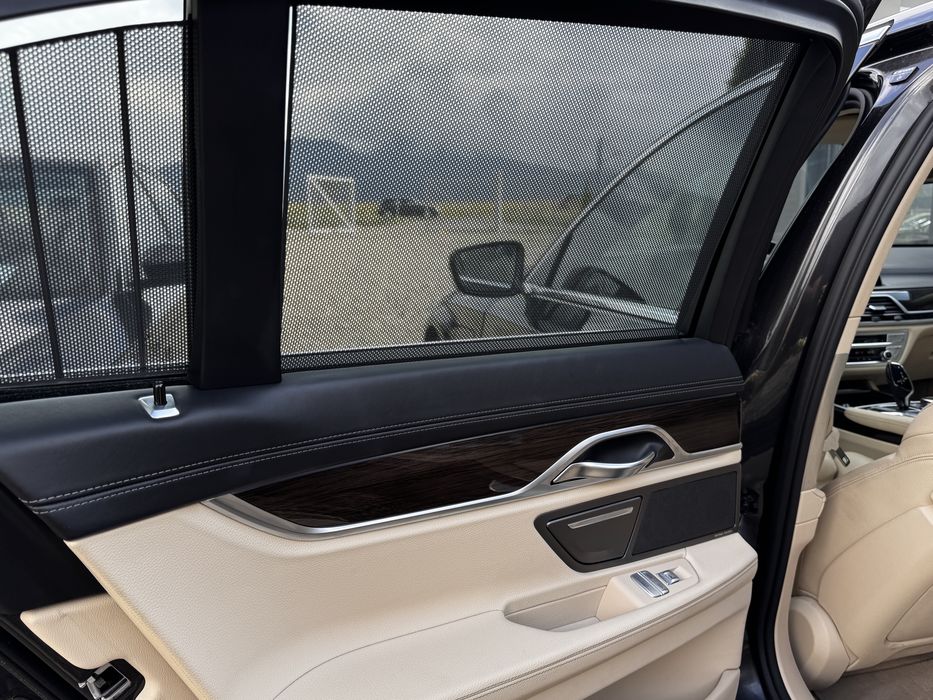 BMW Seria 7 740e  HarmanKardon TVA Deductibil
