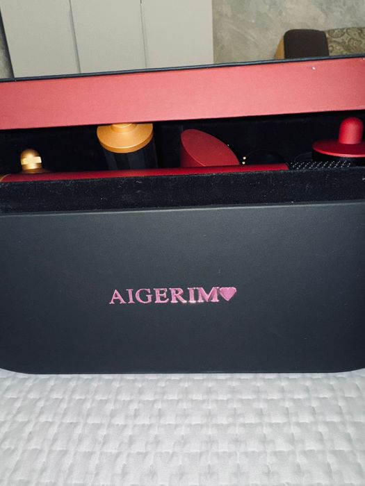 Dyson стайлер с гравировкой