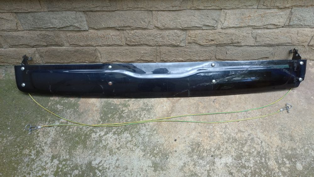 Части за Лада Нива ,козирка предно стъкло,,,ролбар