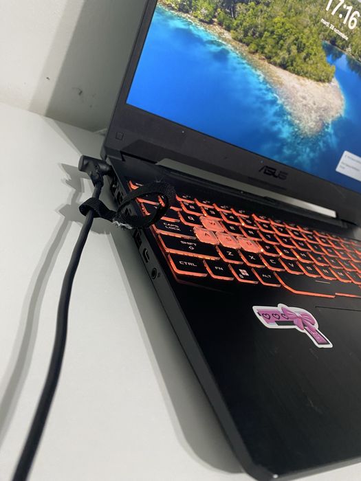 vând laptop de gaming ASUS FA506IHR-HN039