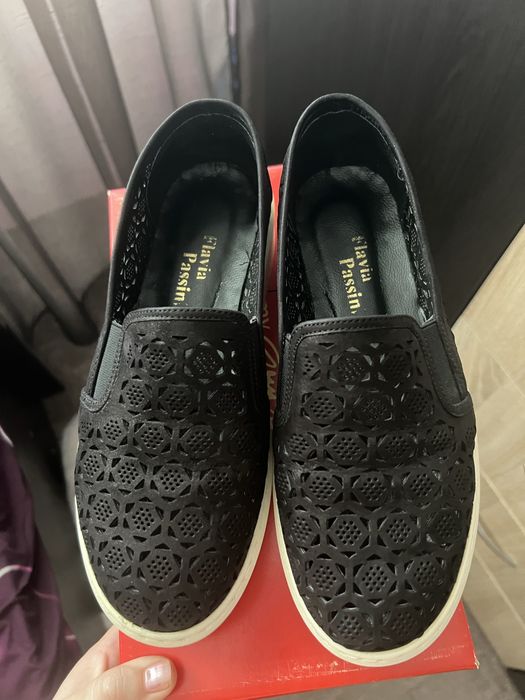 Esparile Flavia Pasini din piele