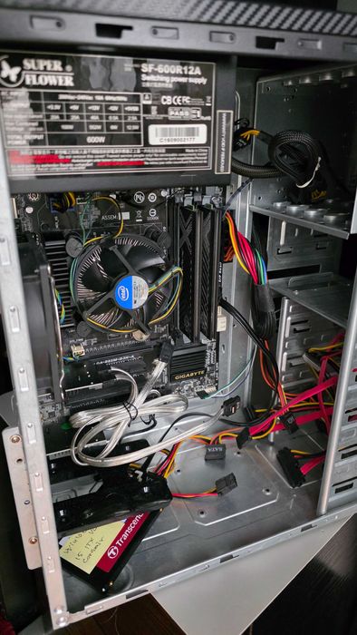 Sistem/PC home lab/ server/NAS/media, suporta 10X HDD