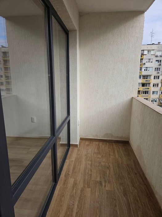 Просторен и светъл тристаен апартамент, разположен в кв. Надежда 1