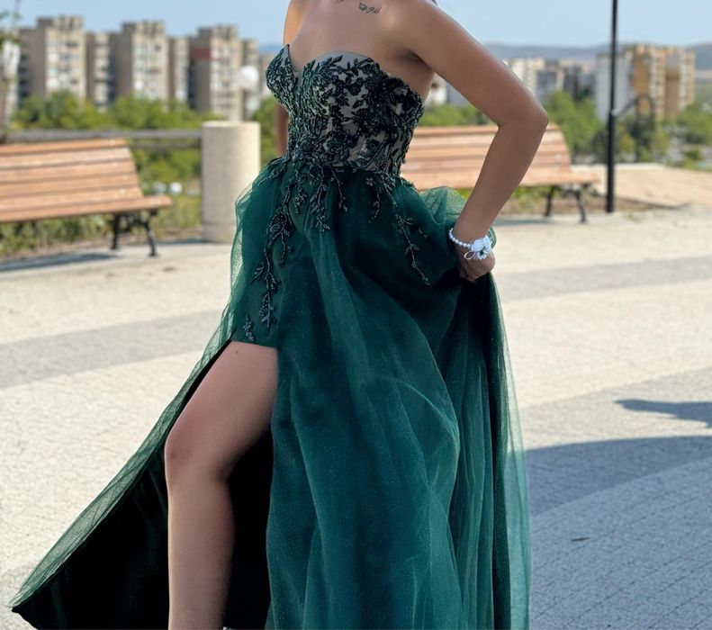 Официална рокля