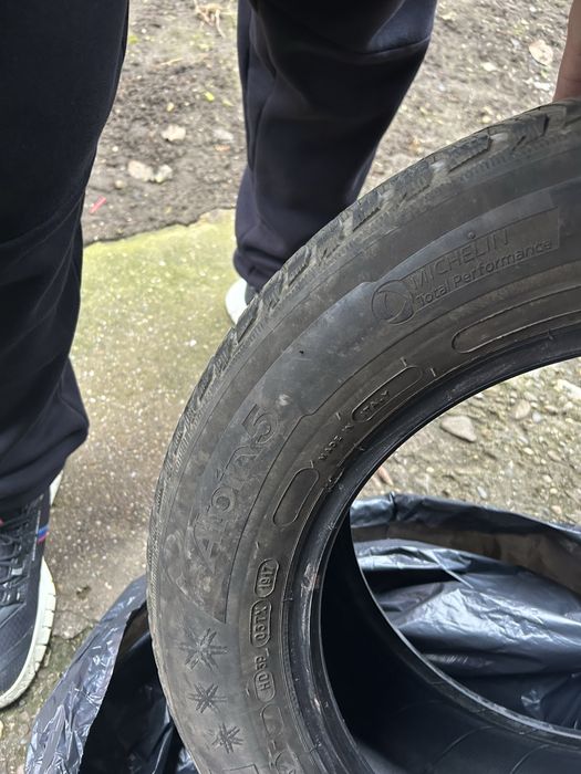 Anvelope Michelin 16