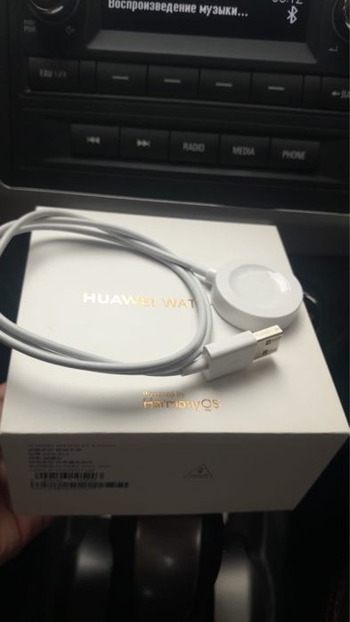 Продам часы Huawei 4