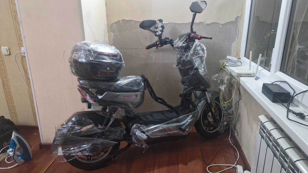 Срочно продаётся электро-скутер BONVI СКТ-7838