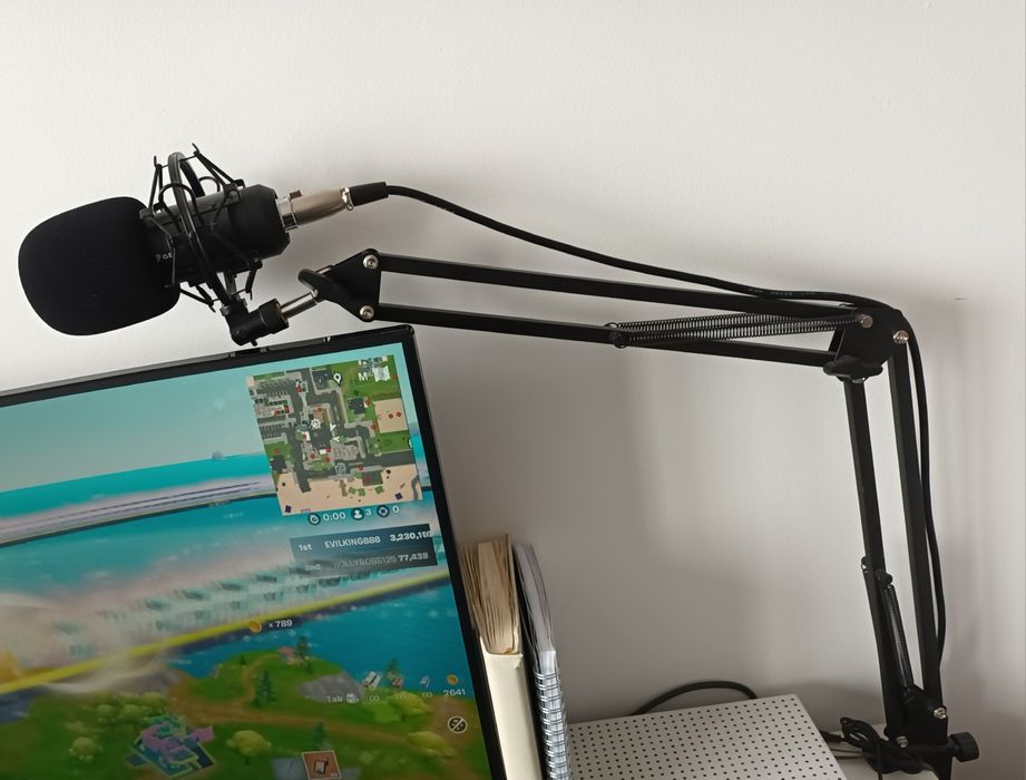 Микрофон  genesis