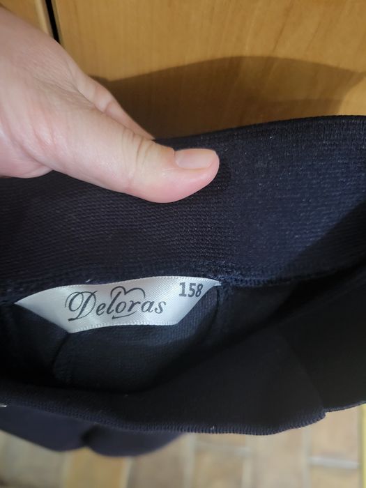 Продам школьные брюки для девочек