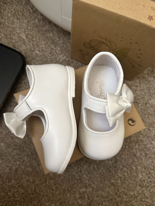 Официални детски обувки