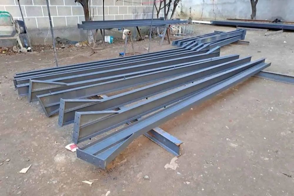 Vand și construiesc o gama larga de hale sau structuri metalice noi ne