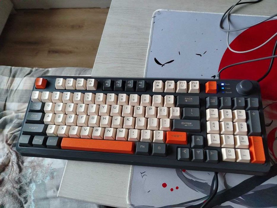 подсветка  клавиатура к 82