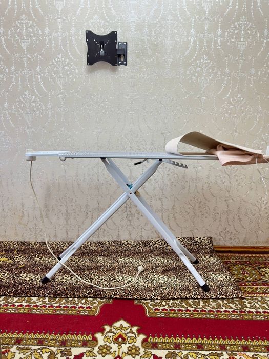 Гладильная доскаи утюг