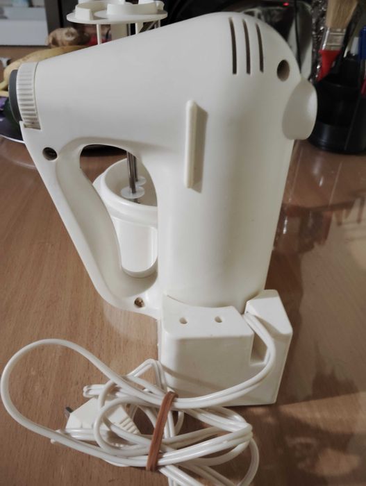 Електрически миксер Хортица