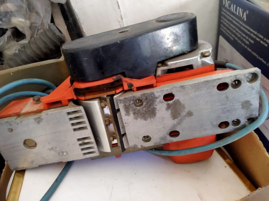 Продам электро-рубанок рабочий  70,000тенге(торг).