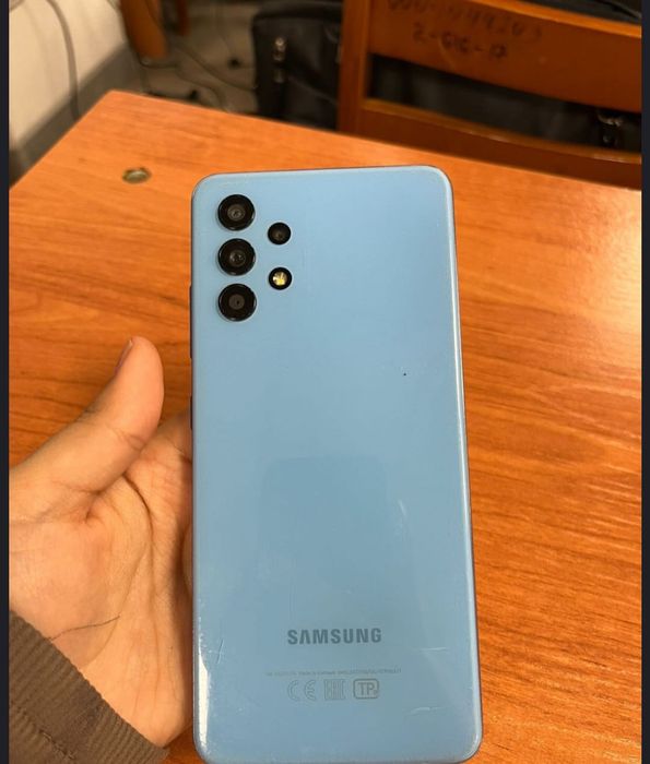 Продам телефон Самсунг а32