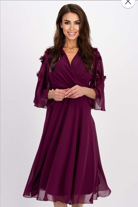 Vand Rochie din voal visinie midi in clos cu aplicatii florale 3D