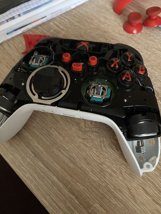 Vand maneta de xbox series folosita