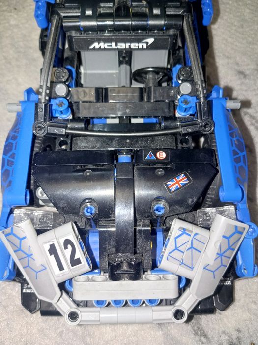 LEGO Technic 42123 McLaren Senna GTR.