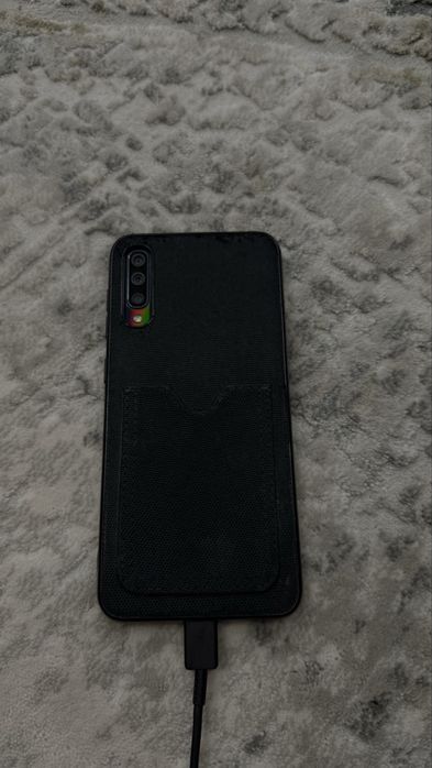 Продаётся Samsung Galaxy A50