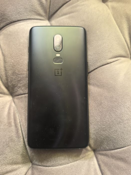 Oneplus 6  8 Gb RAM memorie internă 128Gb