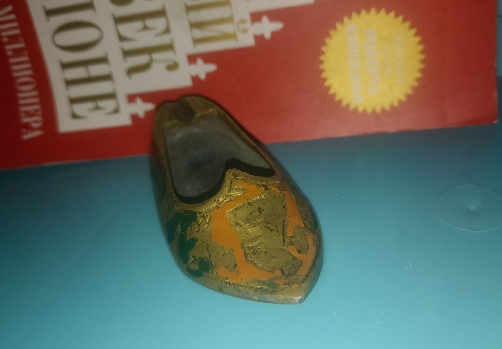 Пепельницы. Сувениры.