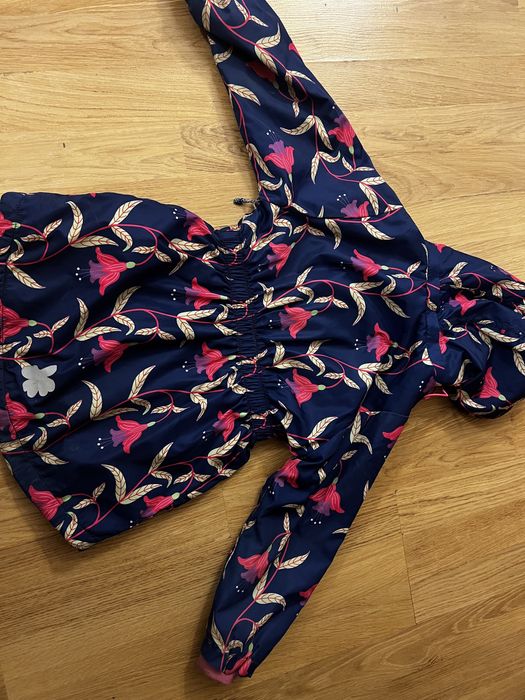 Продам курточку на девочку