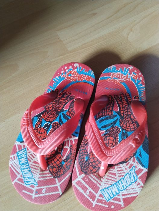 Продам детские сланцы