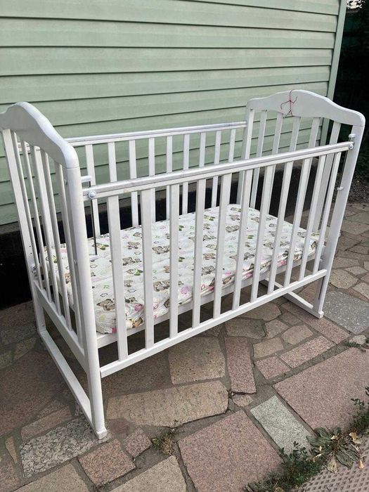 детская кроватка