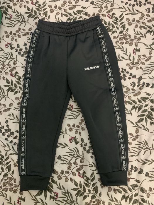 Оригинално детско долнище за 4-5 г