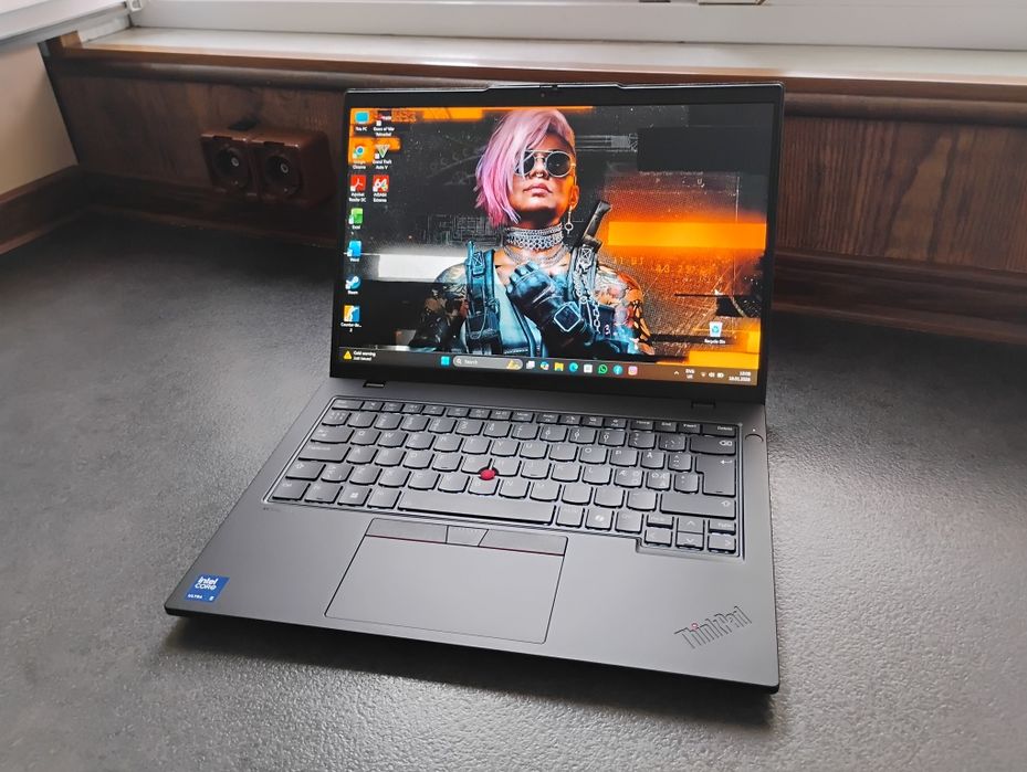 Laptop Lenovo - Intel Ultra 5 - 24GB - LTE - 5G - Arc Xe