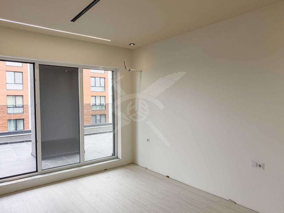 Продава се Тристаен апартамент в Пловдив, Христо Смирненски - 200 кв.м за 735 €/кв.м - Снимка #9