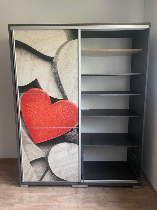 vând dulap dormitor