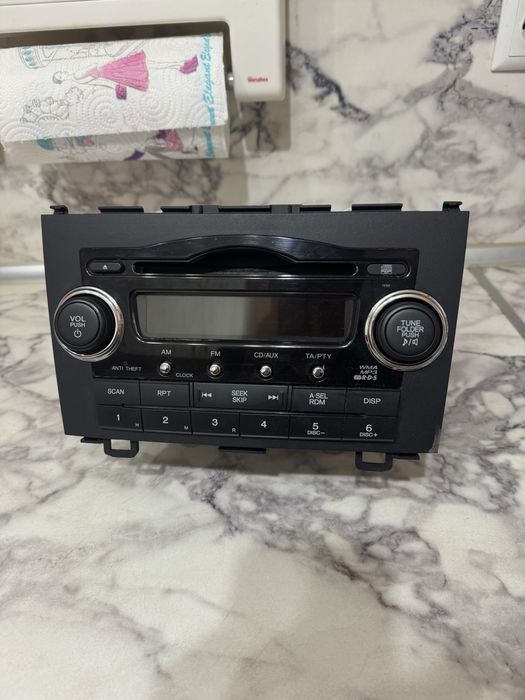 Оргинално радио за Honda cr v 3та генерация
